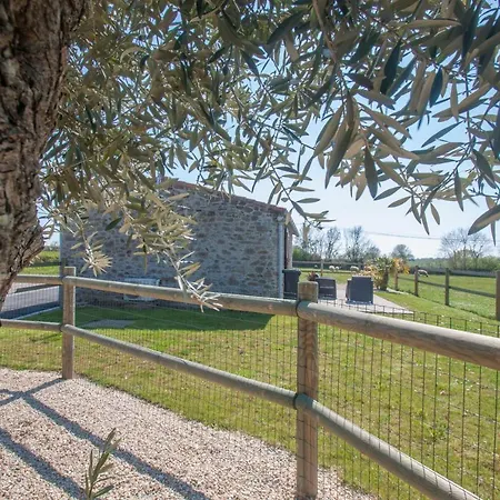 Du Bois Brillant Semesterbostad Couffé